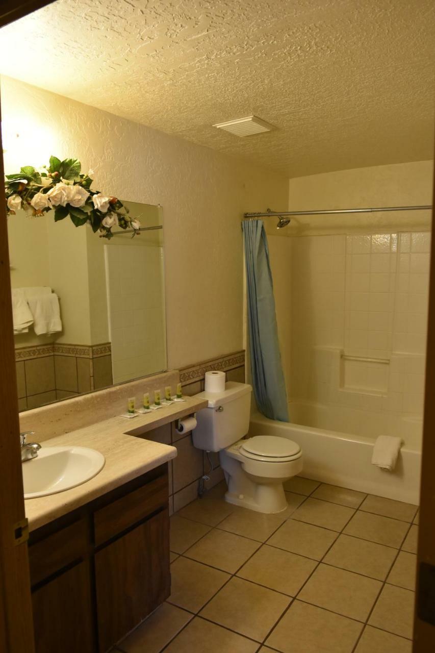 Golden Hills Motel Mount Carmel Junction Bagian luar foto